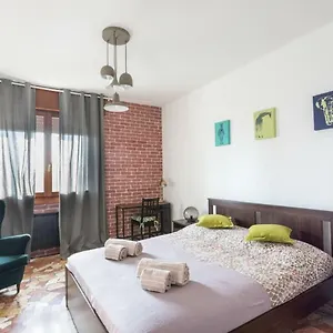 La Serenissima - 15 Min To Venice Center - Free Parking Apartment
